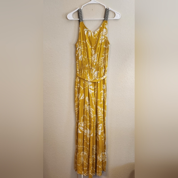 MSK Yellow Sleveless Floral Dressy Romper Size Small. Pants. - Picture 12 of 12